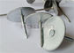 сварщик стержня CD полукруглой головки 2.7mm прикалывает гальванизированную сталь для того чтобы обеспечить изоляцию на поверхности металла