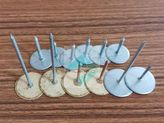 разряд конденсатора длины 2.7mm X 30MM придал форму чашки главные штыри сварки с изолированной шайбой основания обработки